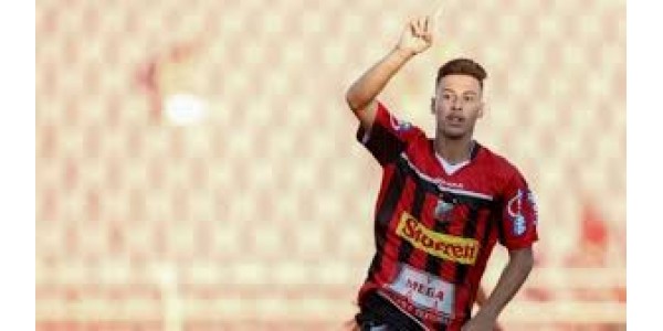 Martinelli a marqué deux fois